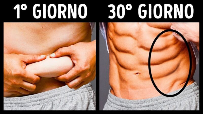 Una banana matura su un tavolo di legno.